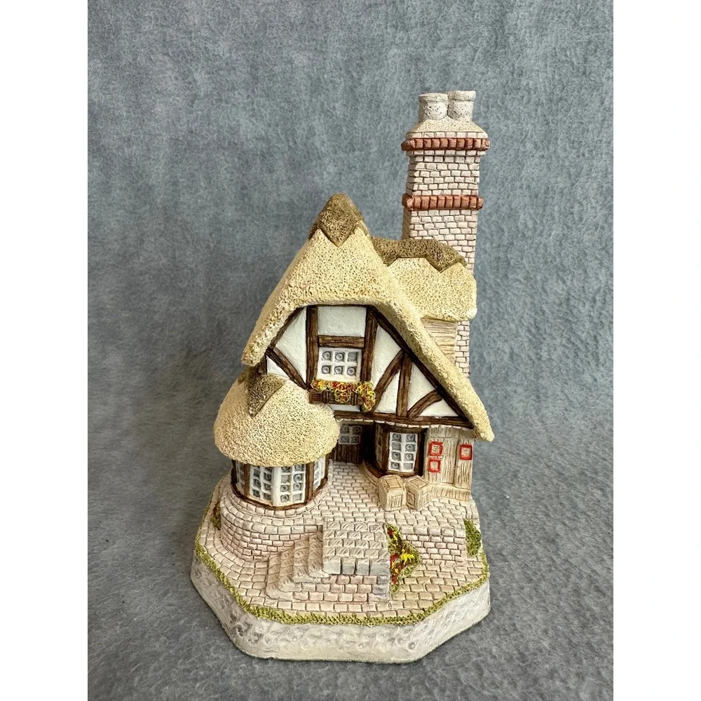 David Winter Cottage Audreys Tea Room 1990‎ Miniature Hand Painted Great Britain